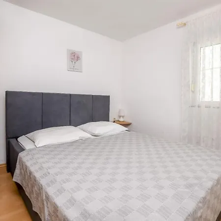 Apartment Zvonko *