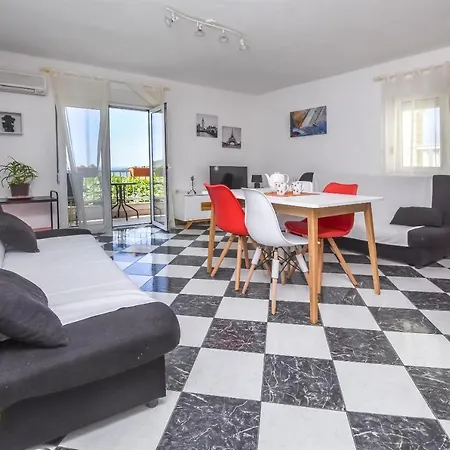 Zvonko Apartment *