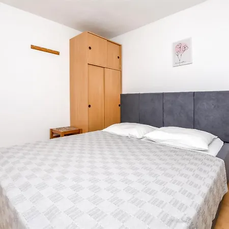 Zvonko Apartment *