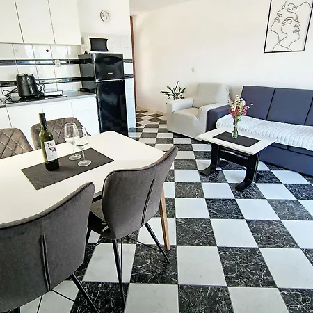 Apartment Zvonko *