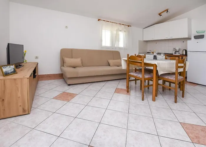 Zvonko Apartment Razanj