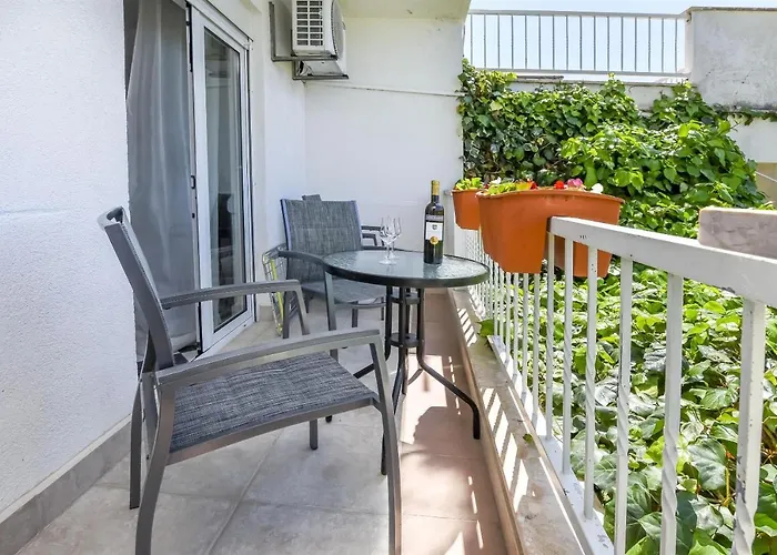 Zvonko Apartment Razanj